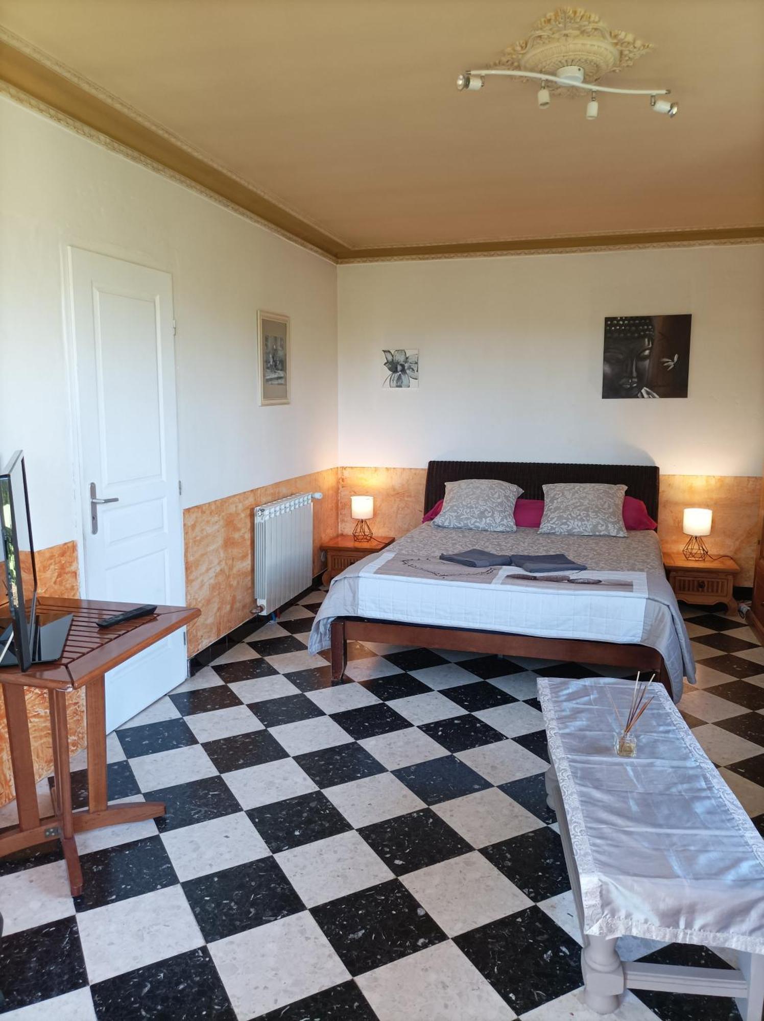 Chambre D'Hotes Les Garrigues Piolenc Extérieur photo